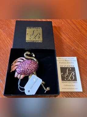 NEW Suzanne Bjontegard Pink Crystal Flamingo Brooch